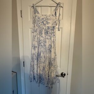 Blue Floral Dress, NWT. Perfect for bridal season and spring